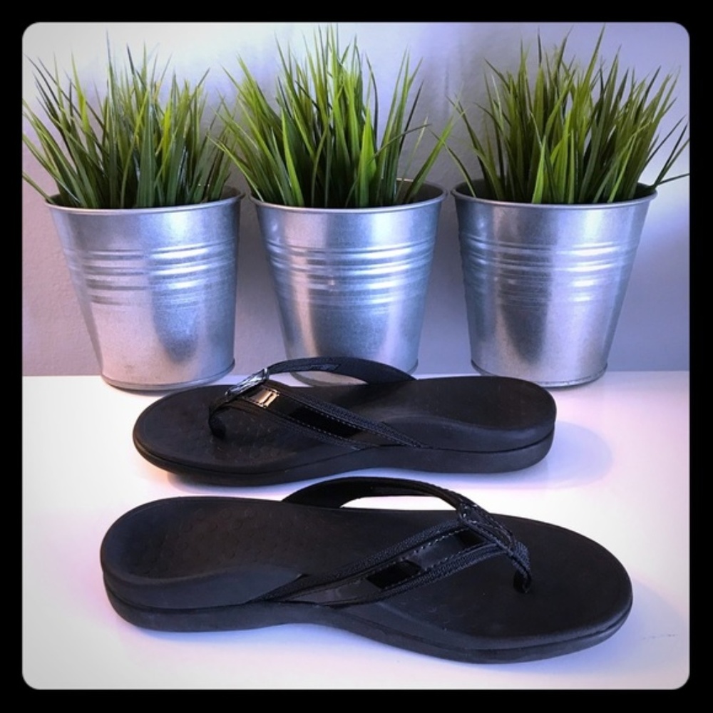 Gently Used Vionic Women's Tide II Toe Post Sandal